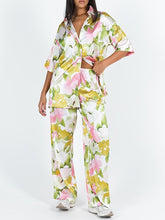 Zweiteiliges Set mit Blumenmuster